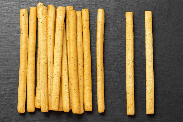 Házi Készítésű Olasz Grissini Breadsticks Fekete Háttérrel Hagyományos Olasz Rágcsálnivaló — Stock Fotó