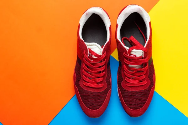 Une Paire Chaussures Sport Sur Fond Coloré Nouvelles Baskets Sur — Photo