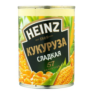 KYIV, UKRAINE - 26 Nisan 2021: Can Sweet Conned Corn HEINZ beyazı izole etti. Katalog için izole paketleme. Dosya kırpma yolu içeriyor.