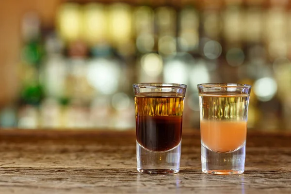 Dos Cócteles Bar Cócteles Base Whisky Ron Discoteca — Foto de Stock
