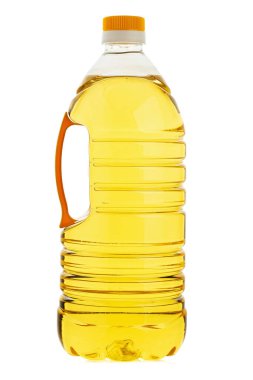 Plastik bir şişedeki sebze ya da ayçiçeği yağı, beyaz arka planda izole edilmiş, geniş bir alana yayılmış. Dosya kırpma yolu içeriyor. Tasarım ögesi.