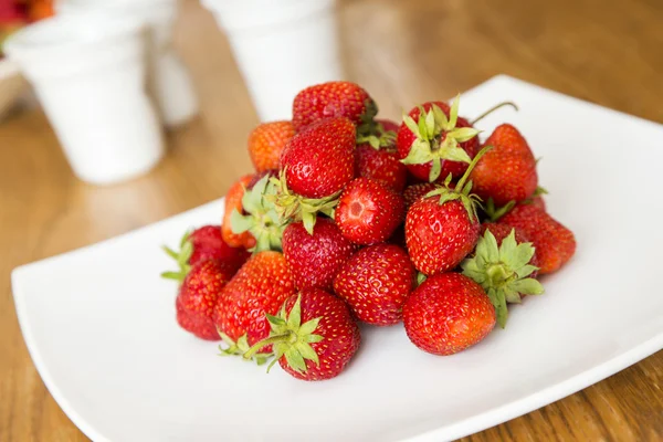 Fresh strawberries — Stock Photo, Image