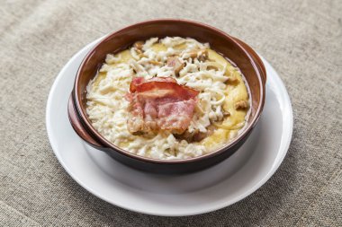 banosh peynir ve pastırma ile