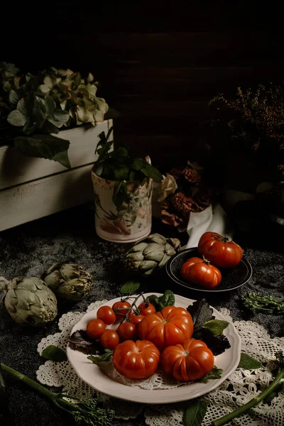 Moody Dark Food Photography Fresh Raf Tomatoes Bimi Artichokes Still — Stock Photo, Image