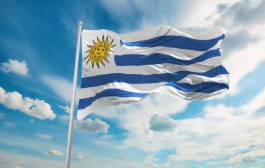 Büyük Uruguay bayrağı rüzgarda dalgalanıyor