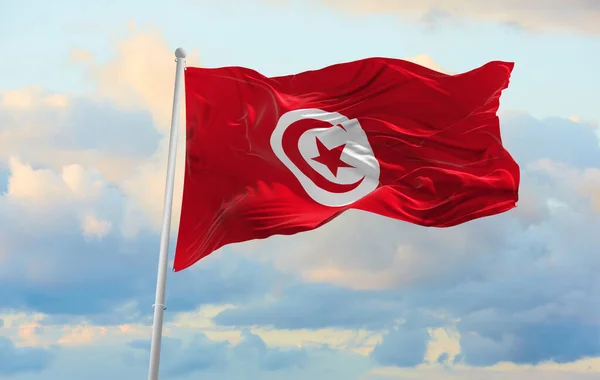 Grote Tunesische Vlag Wapperend Wind — Stockfoto