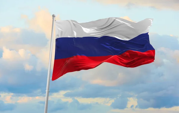 Великий Російський Прапор Махає Вітром — стокове фото