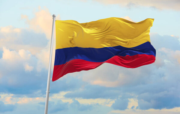 Большой флаг Колумбии, размахивающий на ветру