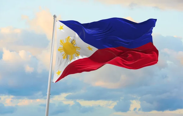 大菲律宾国旗在风中飘扬 — 图库照片