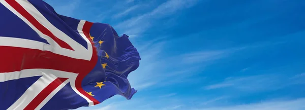 Stor Flagga Union Jack Och Flaggan Europeiska Unionen Vinkar Vinden — Stockfoto
