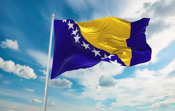 Velká Vlajka Bosny Hercegoviny Vlnící Větru — Stock fotografie