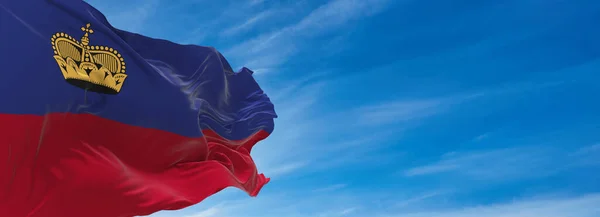Gran Bandera Liechtenstein Ondeando Viento Contra Cielo Con Nubes Día —  Fotos de Stock