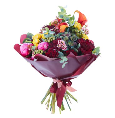 Beyaz renkte izole edilmiş düğün buketi. Taze, yemyeşil renkli çiçekler.