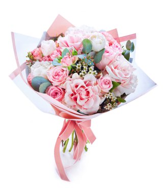 Beyaz renkte izole edilmiş düğün buketi. Taze, yemyeşil renkli çiçekler.