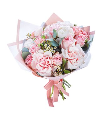 Beyaz arka planda izole edilmiş bir düğün buketi. Taze, yemyeşil renkli çiçekler.