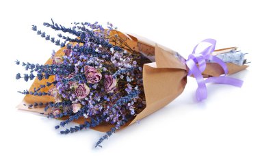 Beyaz arka planda izole edilmiş güzel bir düğün buketi. Taze, gür, modaya uygun ve modern renkli çiçekler..