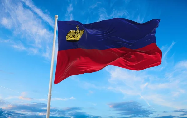 Grande Bandeira Liechtenstein Acenando Vento — Fotografia de Stock