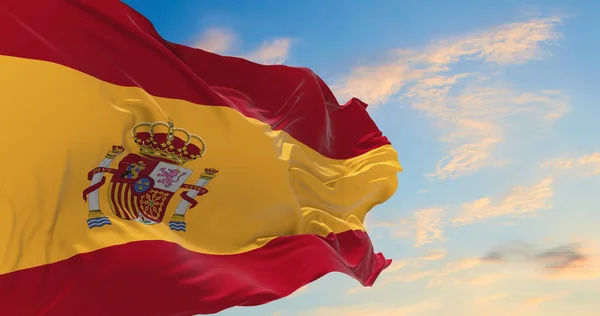 Grande Bandeira Espanhola Acenando Vento — Fotografia de Stock