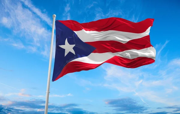 Grand Drapeau Porto Rico Agitant Dans Vent — Photo