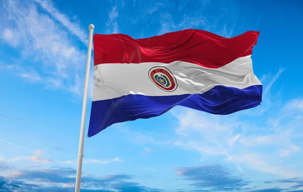 Duża Flaga Paragwaju Machająca Wietrze — Zdjęcie stockowe