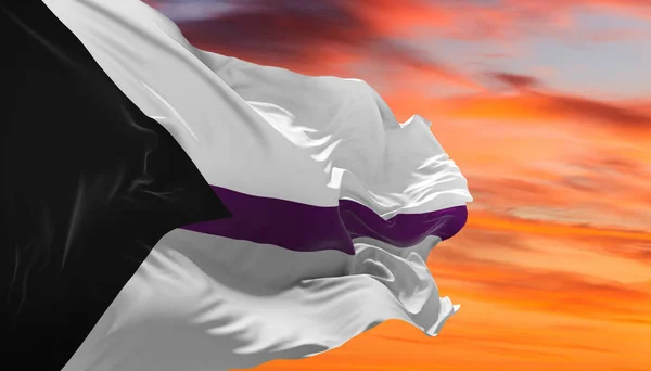 Demisexuální Vlajka Pýchy Vlající Větru Zamračené Obloze Koncept Svobody Lásky — Stock fotografie