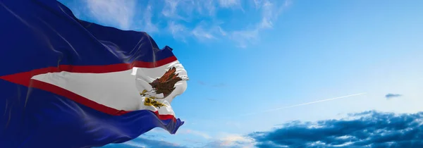 Zászló Amerikai Szamoa Felhős Háttér Naplementekor Hazafias Felfogás Államról Illusztráció — Stock Fotó