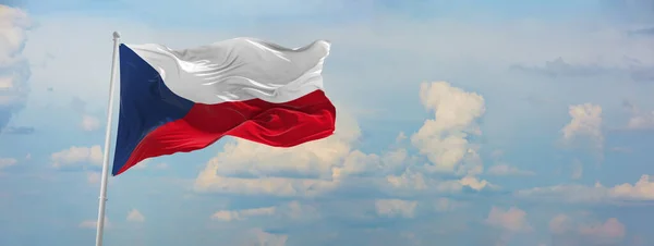Bandeira República Checa Fundo Céu Nublado Pôr Sol Vista Panorâmica — Fotografia de Stock