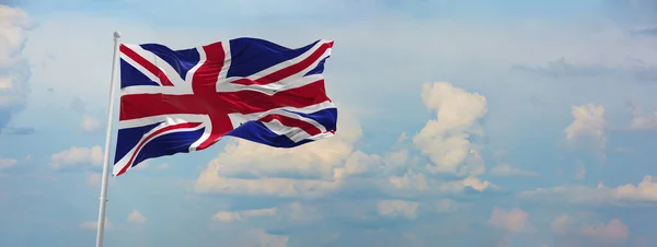 Bandeira Grã Bretanha Fundo Céu Nublado Pôr Sol Vista Panorâmica — Fotografia de Stock