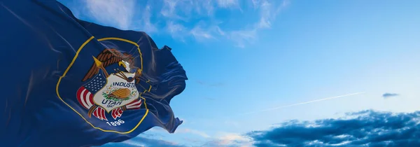 Прапор Юти Хмарному Тлі Неба Заході Сонця Патріотична Концепція Держави — стокове фото
