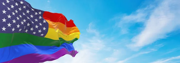 Usa Lgbt Stolthet Flagga Vinka Vinden Molnig Himmel Frihet Och — Stockfoto