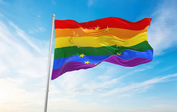 Europa Curcubeu Gay Mândrie Steag Fluturând Vânt Cer Noros Conceptul — Fotografie, imagine de stoc