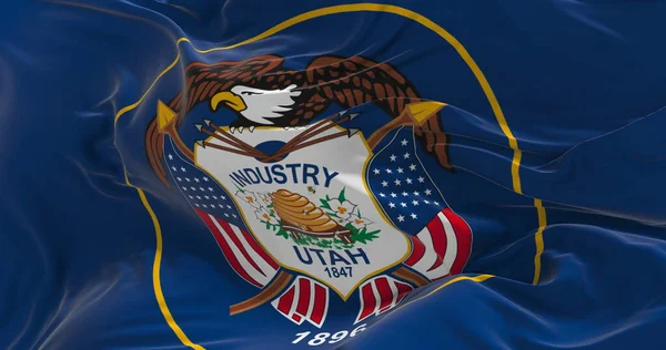犹他州的国旗在风中飘扬 关于国家的爱国观念 3D说明 — 图库照片