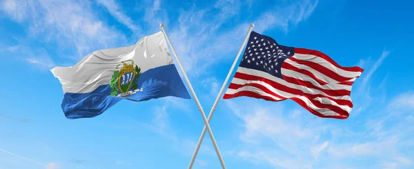 Vlajky Usa San Marina Vlnící Větru Vlajkových Stožárech Proti Obloze — Stock fotografie