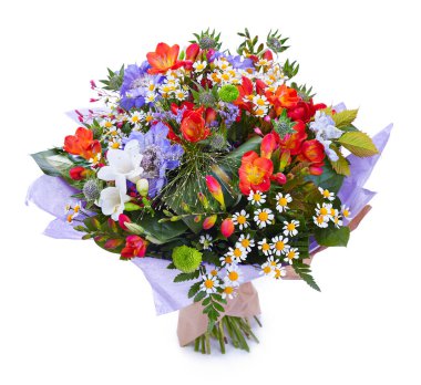 Beyaz renkte izole edilmiş düğün buketi. Taze, yemyeşil renkli çiçekler.,