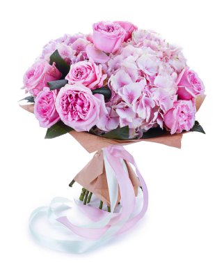 Beyaz renkte izole edilmiş düğün buketi. Taze, yemyeşil renkli çiçekler.,