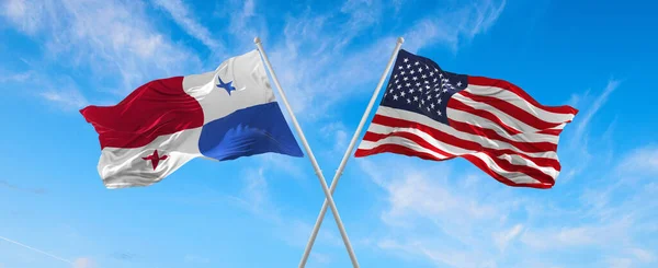 Flaggor Usa Och Panama Vinka Vinden Flaggstänger Mot Himlen Med — Stockfoto