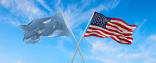 Флаги Сша Микронезии Федеративных Штатов Машущих Ветром Флагштоках Против Неба — стоковое фото