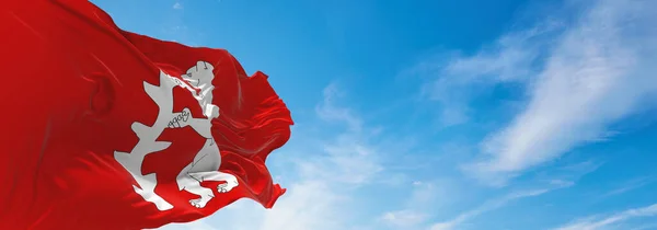 沃里克郡的旗帜 日落时分的云天背景 全景尽收眼底 大不列颠及北爱尔兰联合王国郡 英格兰 为宽横幅复制空间 3D插图 — 图库照片