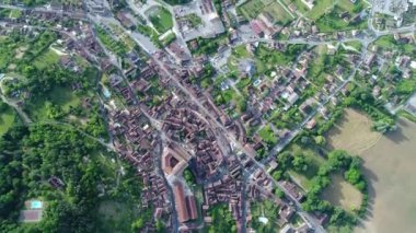 Fransa _ Saintcyprien _ hz _ 4K _ College _ 181711 _ 1 _ 8 _ VORGmov