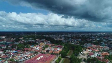 Kamboçya 'daki Siem Reap şehri gökyüzünden görüldü