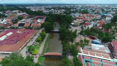 Kamboçya 'daki Siem Reap şehri gökyüzünden görüldü