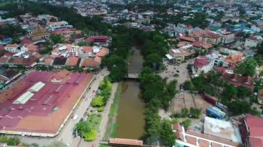 Kamboçya 'daki Siem Reap şehri gökyüzünden görüldü