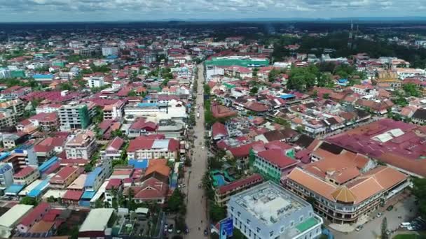 柬埔寨暹粒市 从天而降 — 图库视频影像