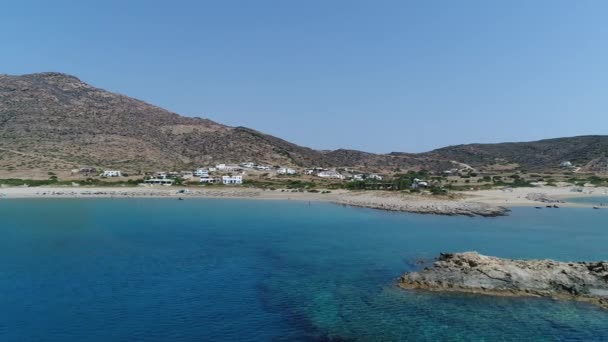 Strand Van Magganari Het Eiland Ios Cycladen Griekenland Gezien Vanuit — Stockvideo