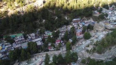 Hindistan 'ın Uttarakhand eyaletindeki Gangotri vadisi gökyüzünden görüldü.