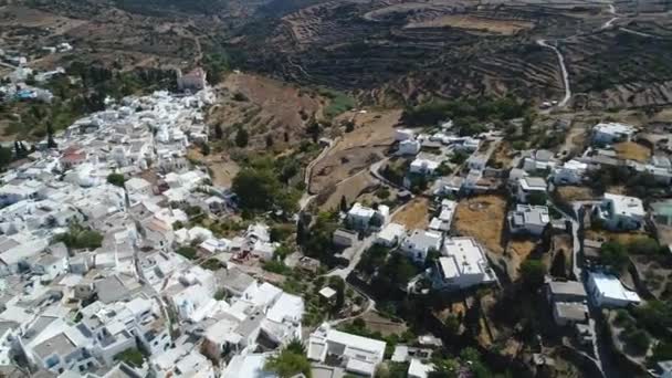 空からギリシャのキクラデス諸島のパロス島のレフクスの村 — ストック動画