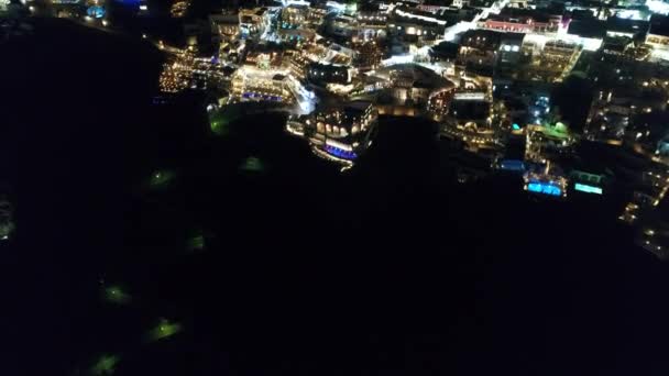 Ville de Santorin sur l'île de Santorin dans les Cyclades en Grèce vue du ciel et de nuit — Αρχείο Βίντεο