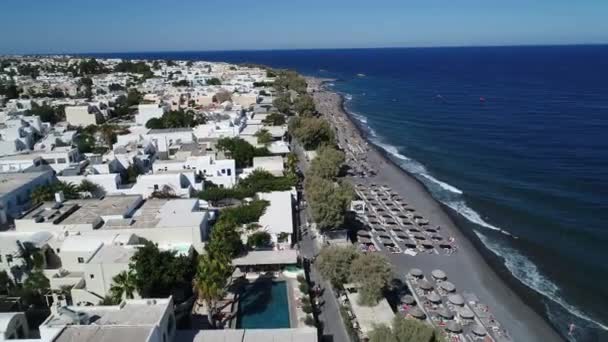 Ville de Santorin sur l '=le de Santorin dans les Cyclades en Grèce vue du ciel — Vídeo de Stock