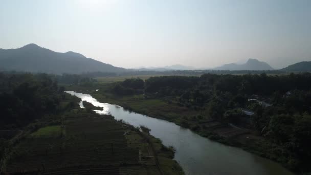 Flod Nära Staden Vang Vieng Laos Sett Från Himlen — Stockvideo