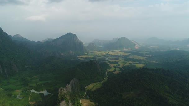 Natuur Landschap Bij Stad Vang Vieng Laos Gezien Vanuit Lucht — Stockvideo